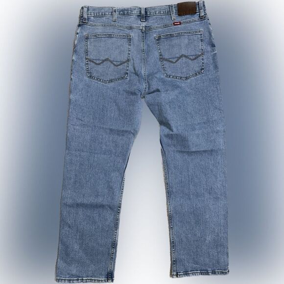 Straight Fit Wrangler - Picture 2 of 4